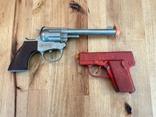 2 VTG CAP GUN TOYS 50s HUBLEY DICK Eagle Grips 60s HUBLEY Peacemaker Style PARTS