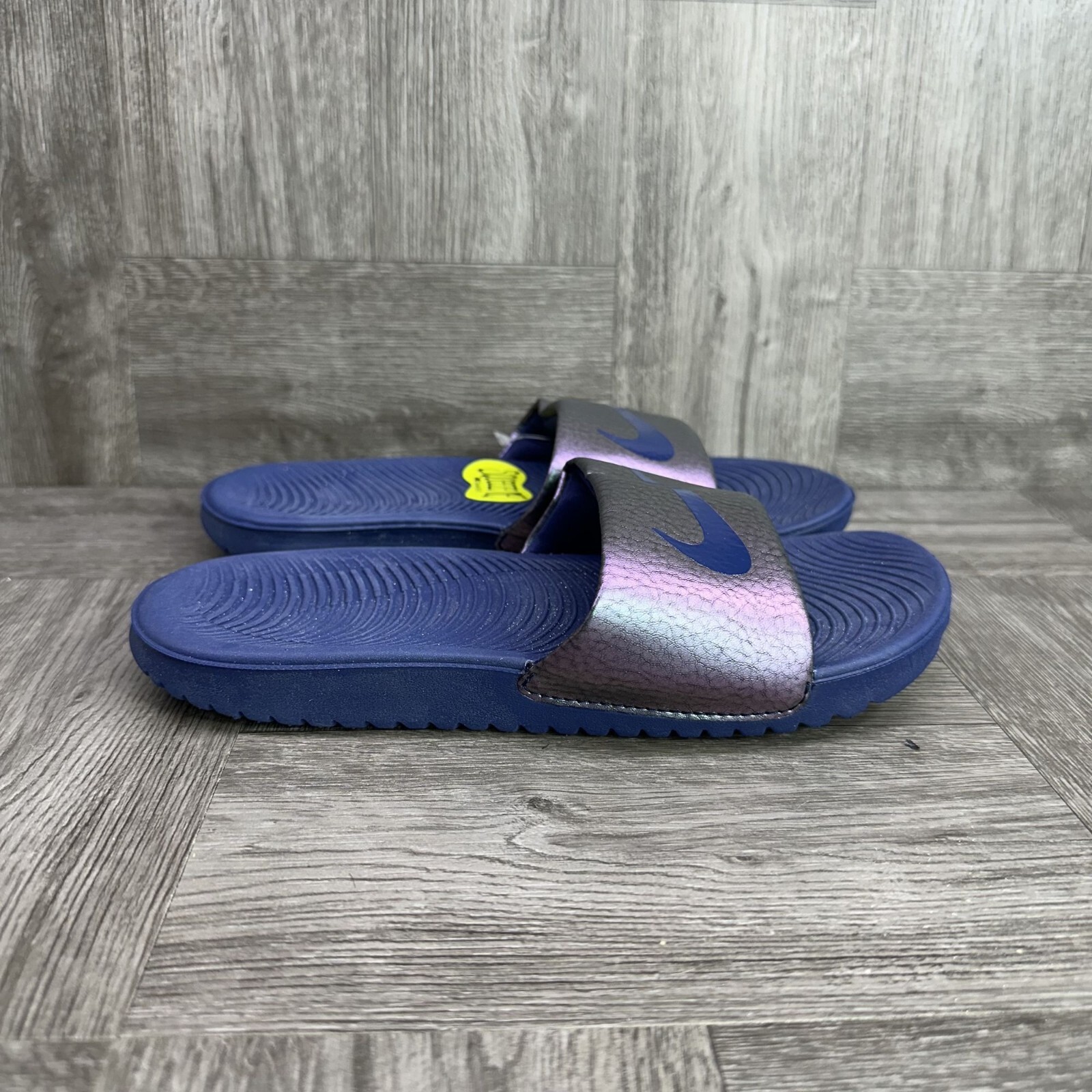 Nike Kawa Slide Kids Size 3Y in Blue Multicolor
