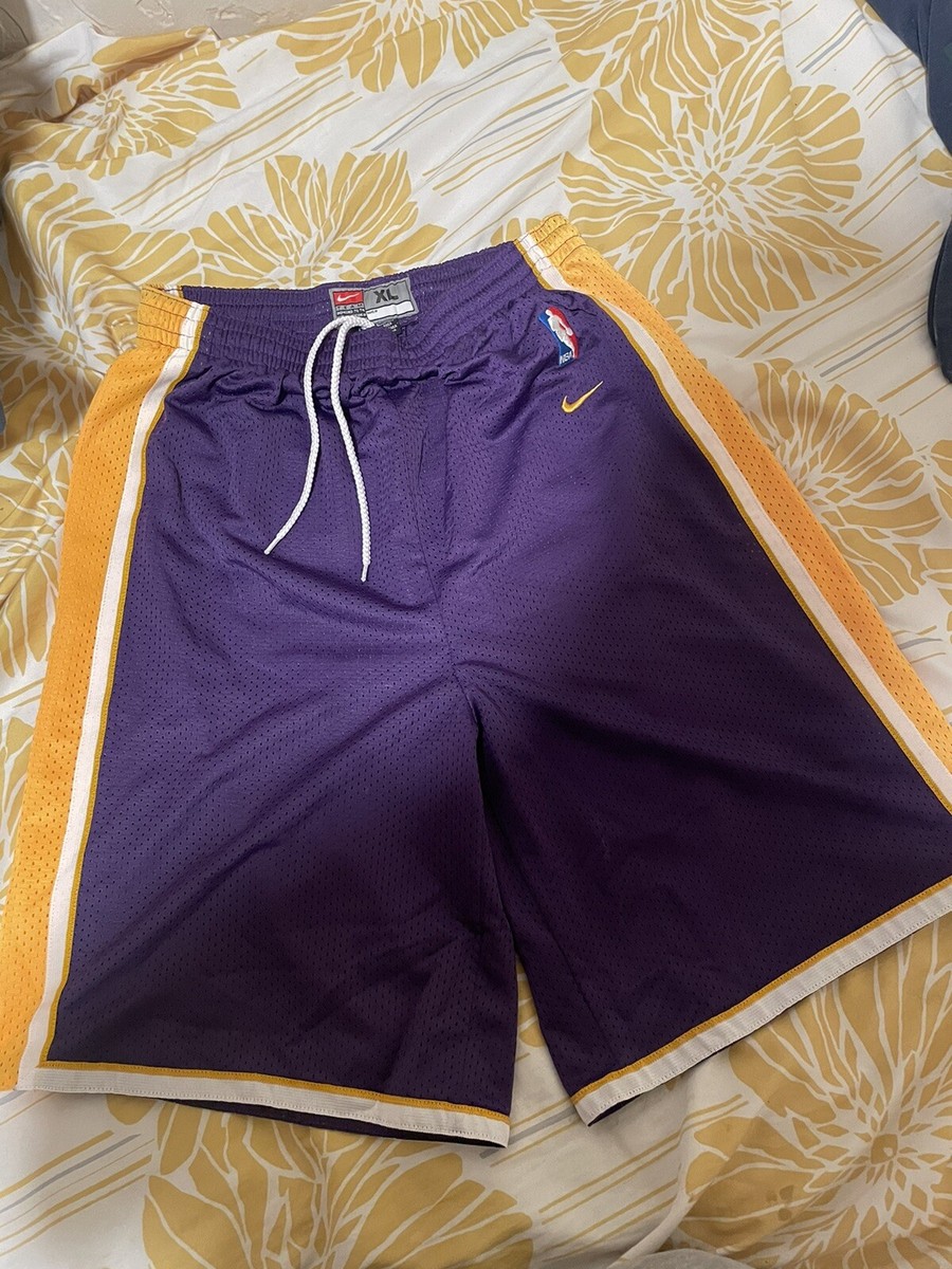 2000-2001 Los Angeles Lakers Nike Authentic Shorts XL Youth 2000-2001 Los Angeles Lakers Nike Authentic Shorts XL Youth