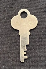 Original AMCO Advance Machine Company D-28 Gumball or Peanut Machine Padlock Key