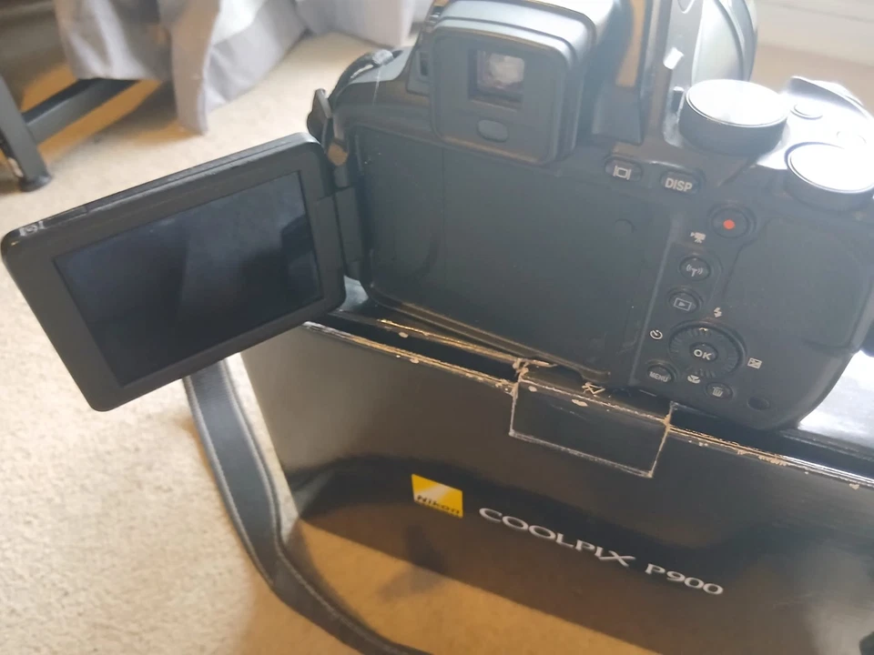 Nikon Coolpix P900 16MP Digital Camera Black (REFS8), photo 3 of 5