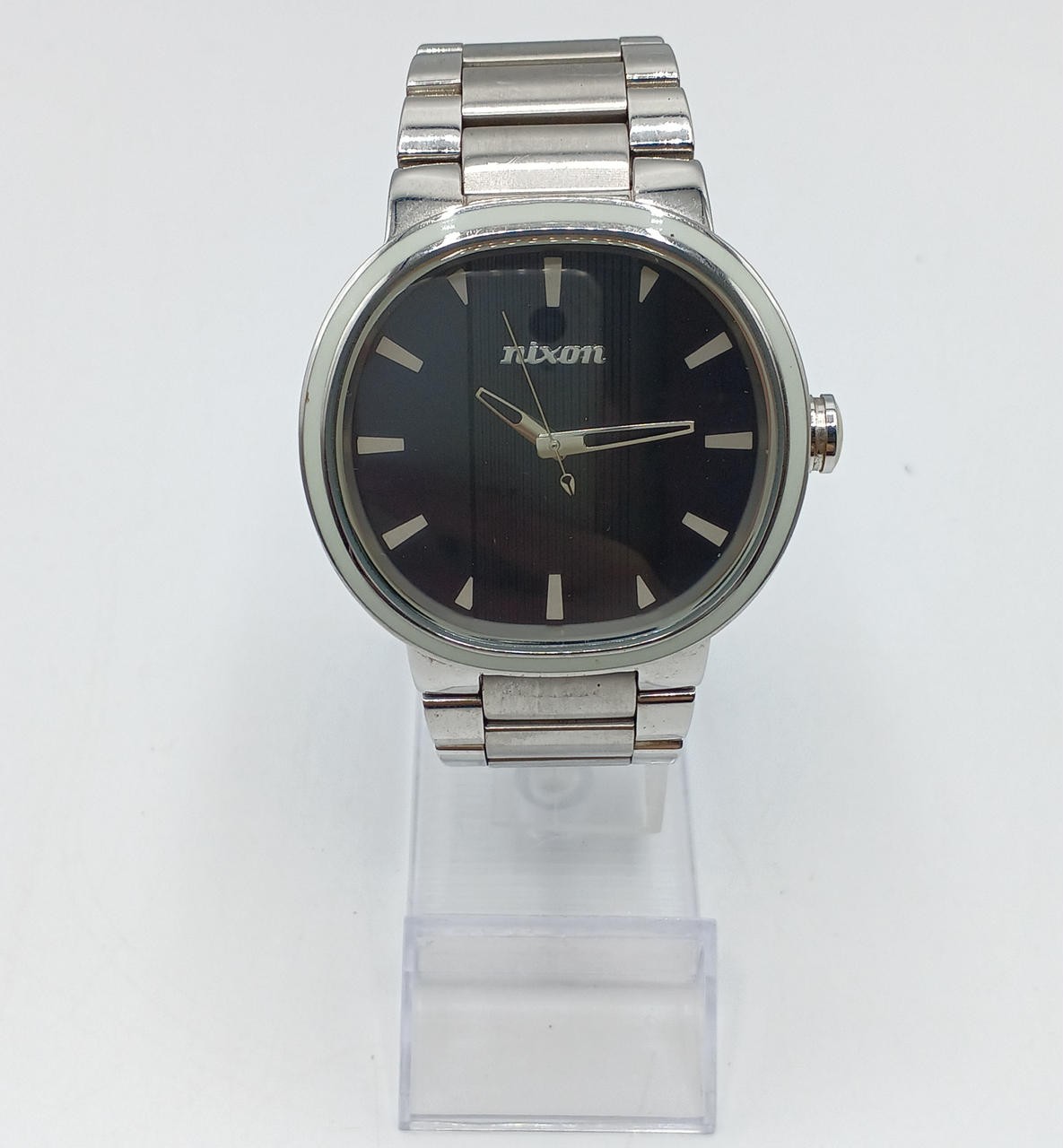 Nixon Silver Oval Analog Watch for Men and Women Stylish Minimalist Design