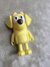 Bluey Friend LUCKY Yellow Lab Dog Replacement Figure Boy Neighbor Blue 2.5”