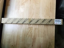 NEW GENUINE TOYOTA LAND CRUISER  LEXUS LX470 HIGH MOUNT BRAKE LIGHT  81570-60062