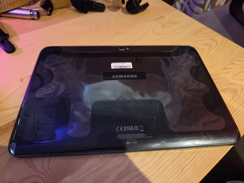 WiFi Only Samsung Galaxy Note 10.1 10.1" 32GB Gray GT-N8010 - Image 2 of 4