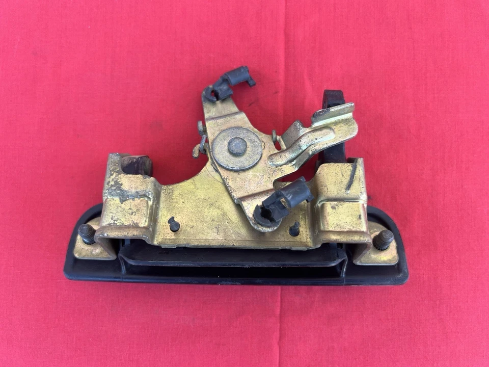 OEM Trunk/Hatch/Tailgate Black Handle Fits 87-93 MAZDA B-2600 - Image 2 of 2