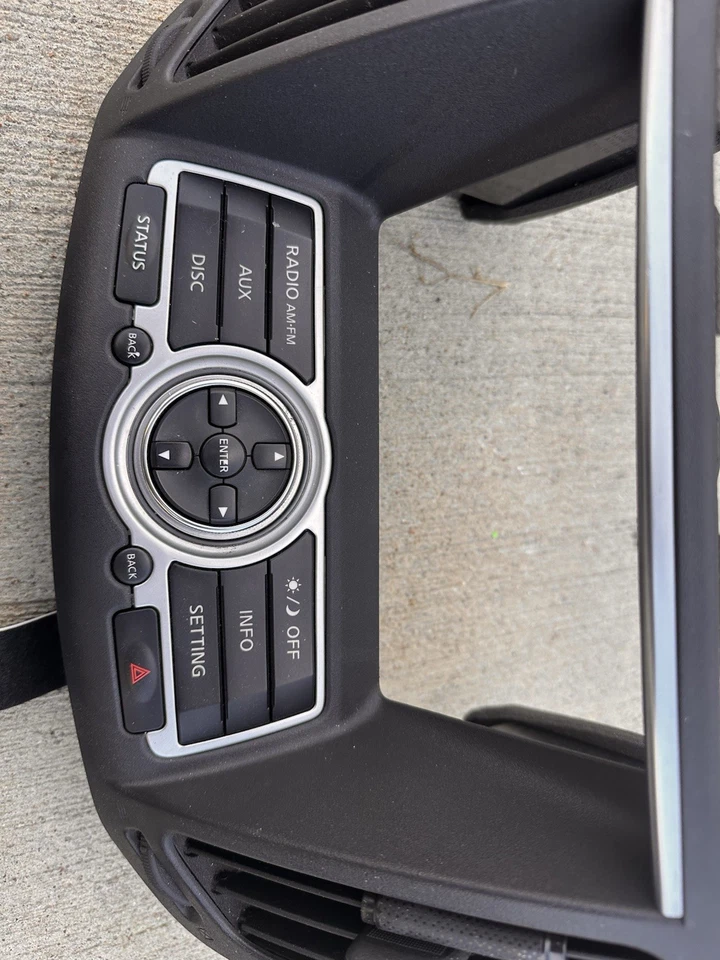 2010 Infiniti G37S CLIMATE CONTROL NAVI SCREEN INFO CONTROLS - Image 2 of 4