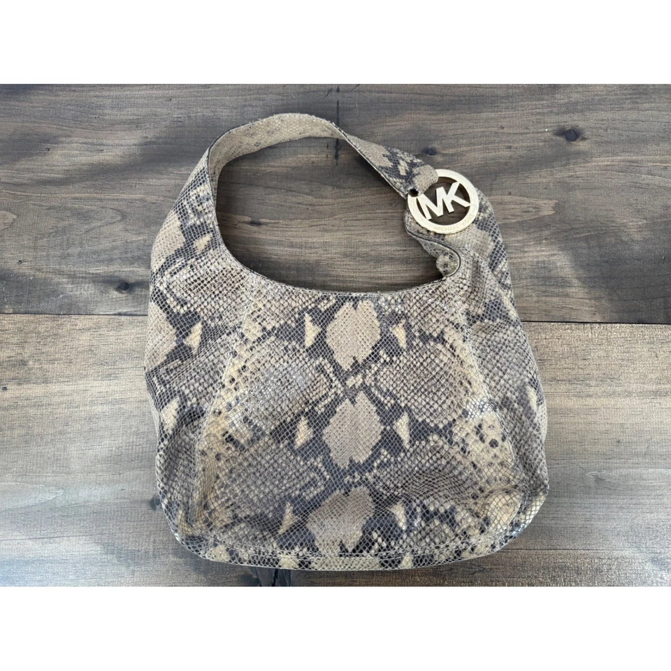 Bolso de Hombro Hobo Michael Kors Pitón Cuero Repujado Marrón Dorado Logo MK Foto 4 de 4