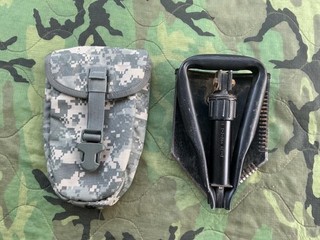 2005 Iraq War USMC Army Military Surplus Entrenching E Tool Shovel & Pouch USGI