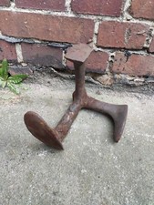 Alter Schuster Schuhmacher Amboss Dreibein gusseisen Industriedesign Deko Loft