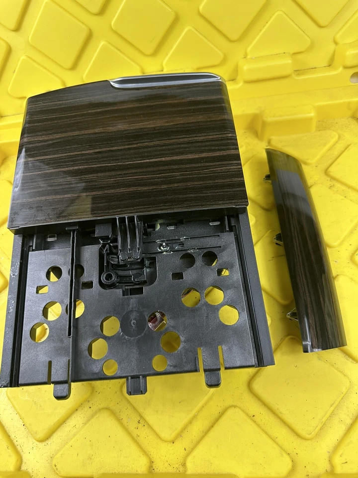 17-20 宝马 530I 540i 前中心控制台杯架托盘存储原始设备制造商 51166801508 — 第 2/4 张图片