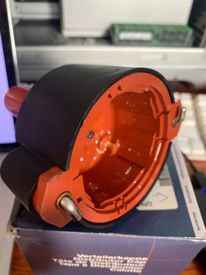 Porsche 944 Turbo Distributor Cap NIB NEW OEM BERU Made in Germany - Image 4 of 4