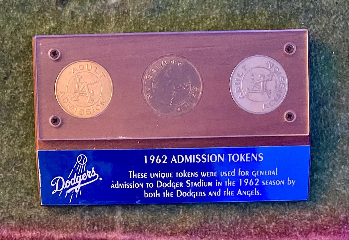 【激レア】1962年 ロサンゼルス・ドジャース 入場トークン 3枚セット 1962 LOS ANGELES DODGERS ADMISSION (3) TOKENS IN DISPLAY