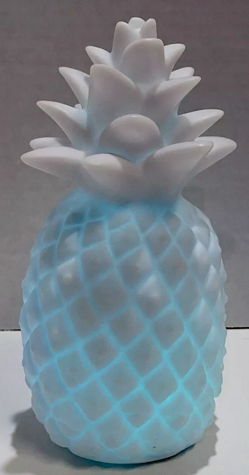 Luz de fiesta de piña que cambia de color claro de humor Foto 3 de 4