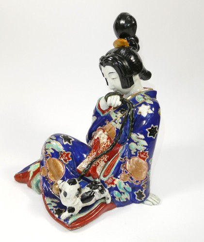 Geisha mit Pekingese Satsuma Japan Meiji AL - Bild 19 von 24