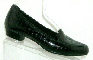 clarks timeless black leather