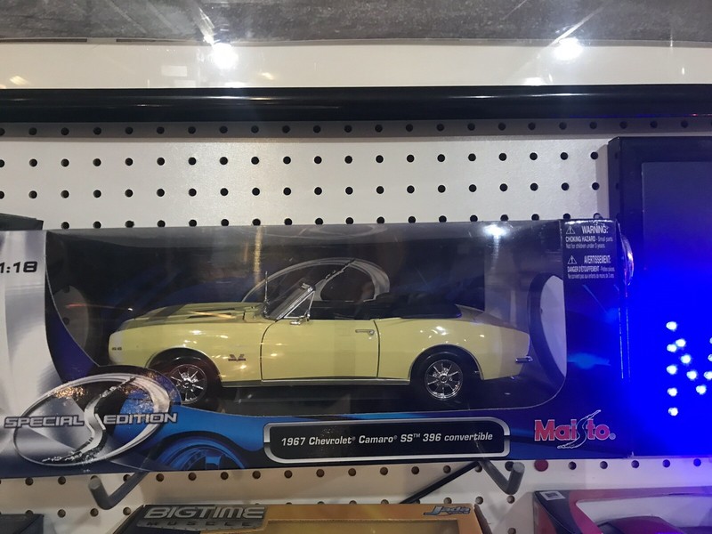MAISTO #31684 1967 CHEVROLET CAMARO RS/SS 396 CONVERTIBLE
