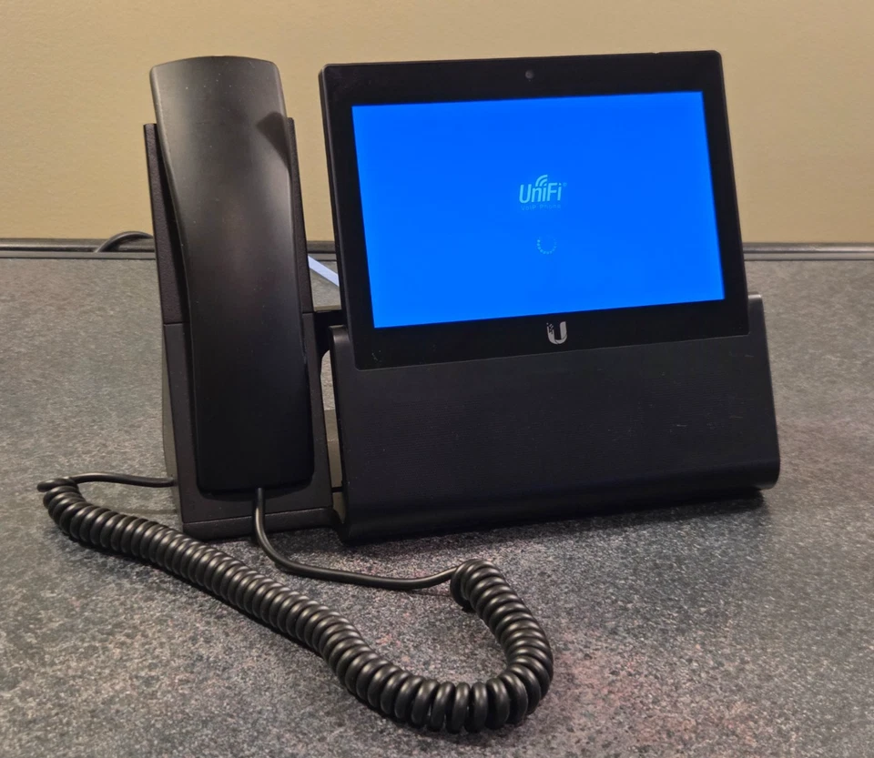 Teléfono VoIP Ubiquiti Networks PVP-Ejecutivo 7" HD pantalla táctil/Wi-Fi Foto 2 de 4