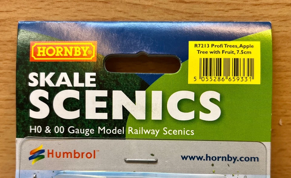 Hornby Skale Scenics R7213 "Apple Tree With Fruit" OO Gauge Model Blister Pack. - Image 2 of 4