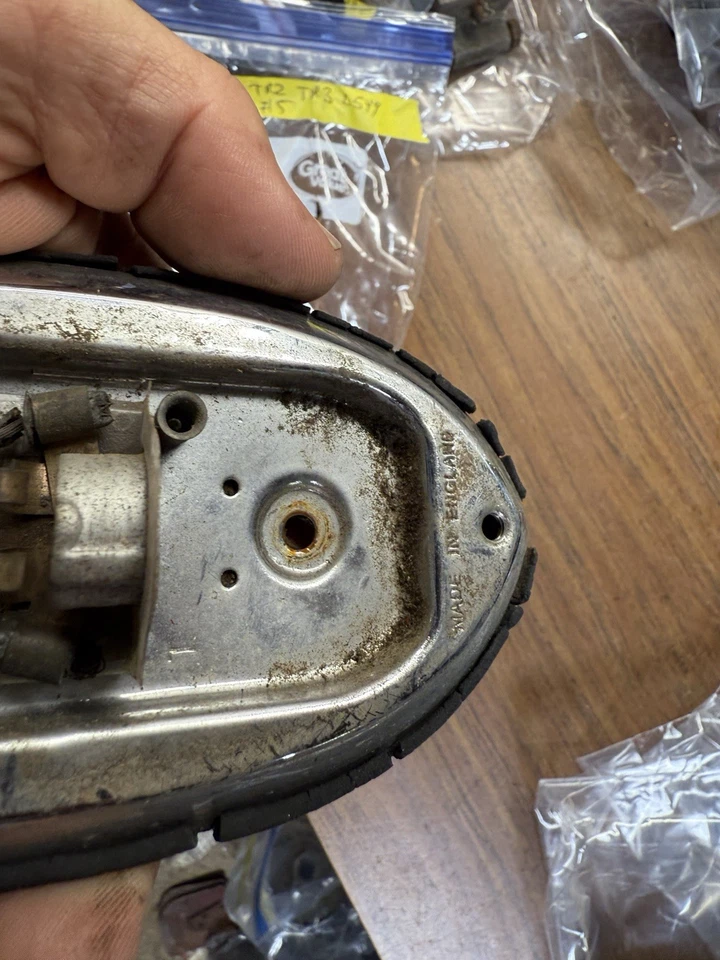 Base de lámpara trasera Lucas MGA Austin Healey Triumph TR2 TR3 L549 #5 Foto 2 de 4