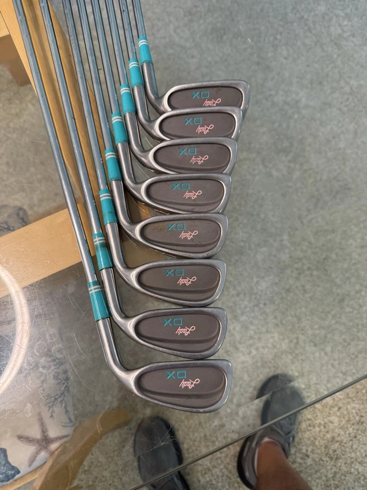 MacGregor Lady DX Iron Set 3-PW / Ladies Petite Length Steel / RH / Lite Wear - Image 4 of 4