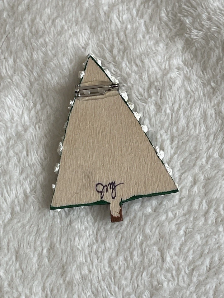 Fun Lot of 4 Vintage & Handmade Christmas 3 Tree Pins & 1 Snowman Charm - Image 4 of 4