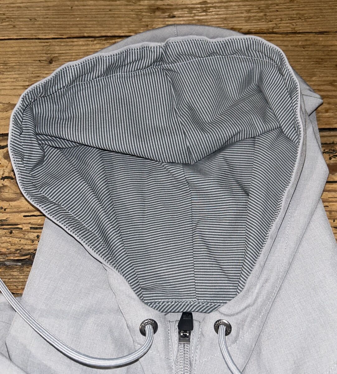 Vuori Women's Size S Light Gray Trainer Shell Hoodie Jacket Vuori Women's Size S Light Gray Trainer Shell Hoodie Jacket