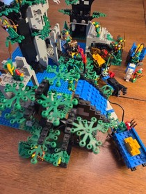 Lego Forestmen. All 7 original series sets. 6066,6054,1974,6077,1680,1877,6071