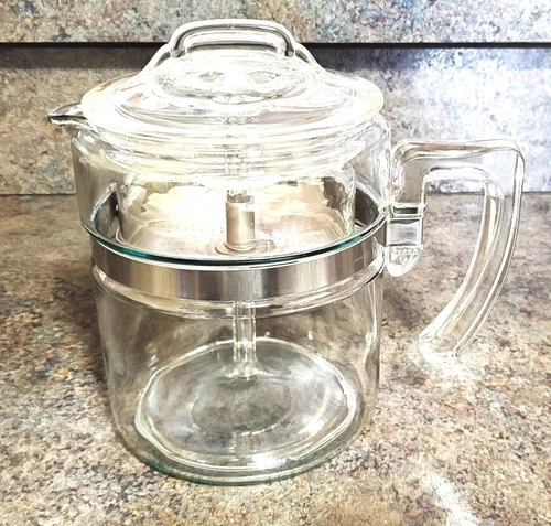VINTAGE PYREX COFFEE POT 7824B PERCOLATOR 4 CUP TEA POT GREAT NO CHIPS COMPLETE?