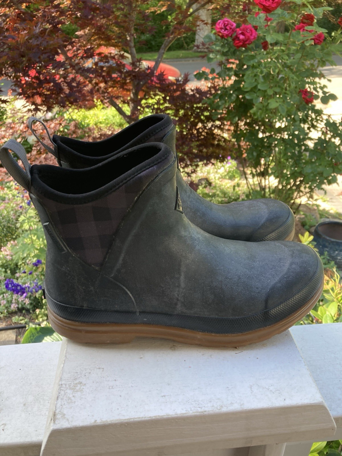 Muck Rubber Ankle Boots Women's SIZE 8 Waterproof Originals Plaid Black