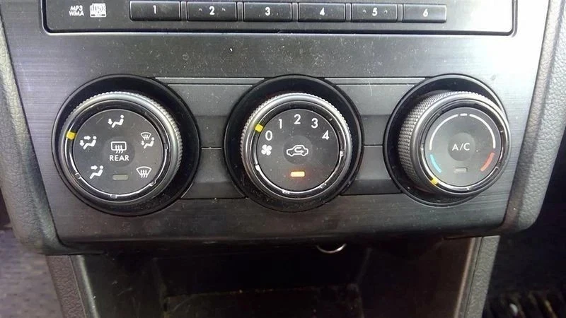 OEM 2012-2014 Subaru Temperature Control Unit XV Crosstrek Impreza 72311FJ050 - Image 3 of 4