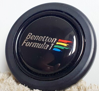MOMO ホーンボタン BENETTON FORMULA F1 TEAM 当時物 s-l400.jpg