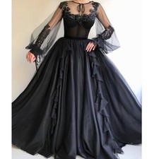 Black Gothic Wedding Dresses Puff Lace Appliques Long Sleeves Tulle Bridal Gowns