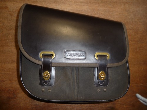 Triumph 02-16 Air Cooled Scrambler OEM Left Hand Waxed Cotton Saddlebag complete - Picture 11 of 22