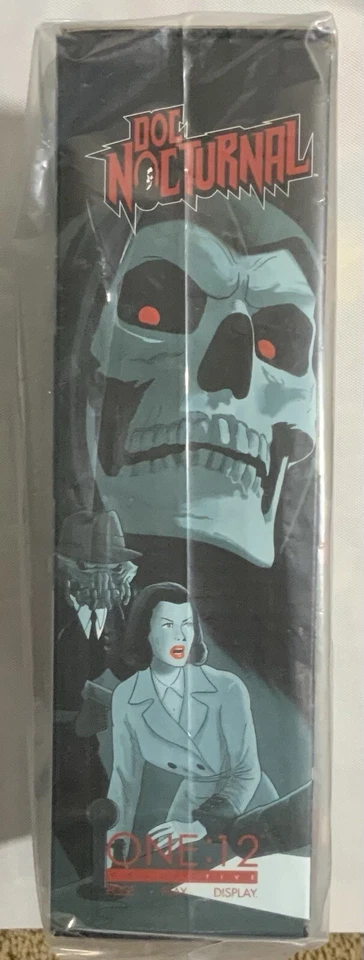 Mezco One:12 Doc Nocturnal: The Monster That Hunts Monsters - Edición Deluxe (V2) Foto 4 de 4