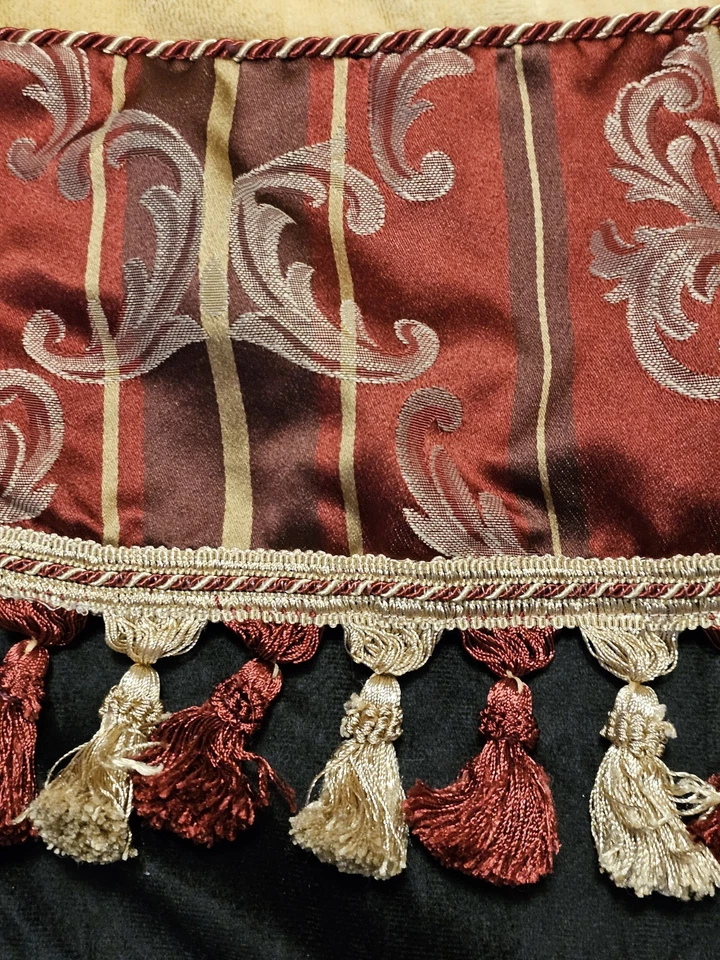 Croscill Elegante Toalla de Baño Borgoña Y Dorado Borlas 48x25" Hollywood Regency Foto 2 de 4