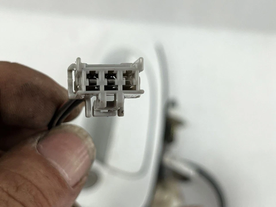 1994 1995 1996 1997 HONDA ACCORD SEDAN LEFT DRIVER SIDE FRONT DOOR HANDLE - Image 3 of 4