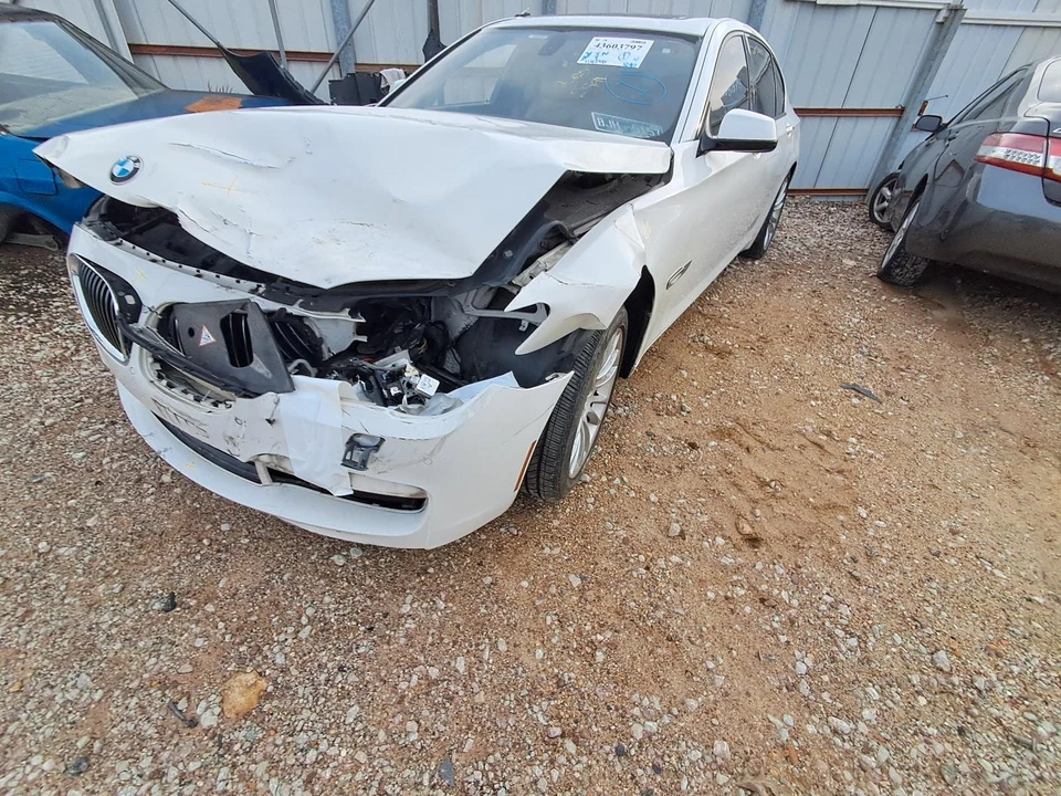 Used Fuel Tank fits: 2012 Bmw 750I  Grade A Foto 2 de 4