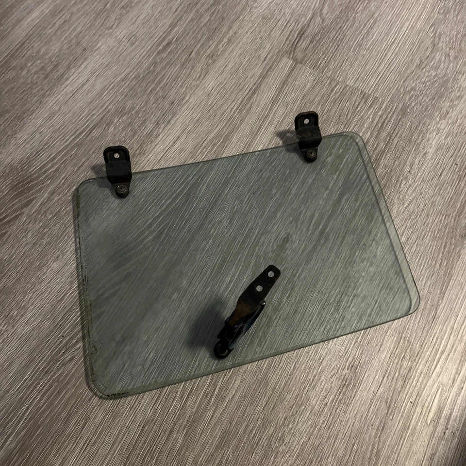 Cuarto trasero derecho de pasajero Nissan 80-86 ventana trasera de vidrio OEM Foto 4 de 4