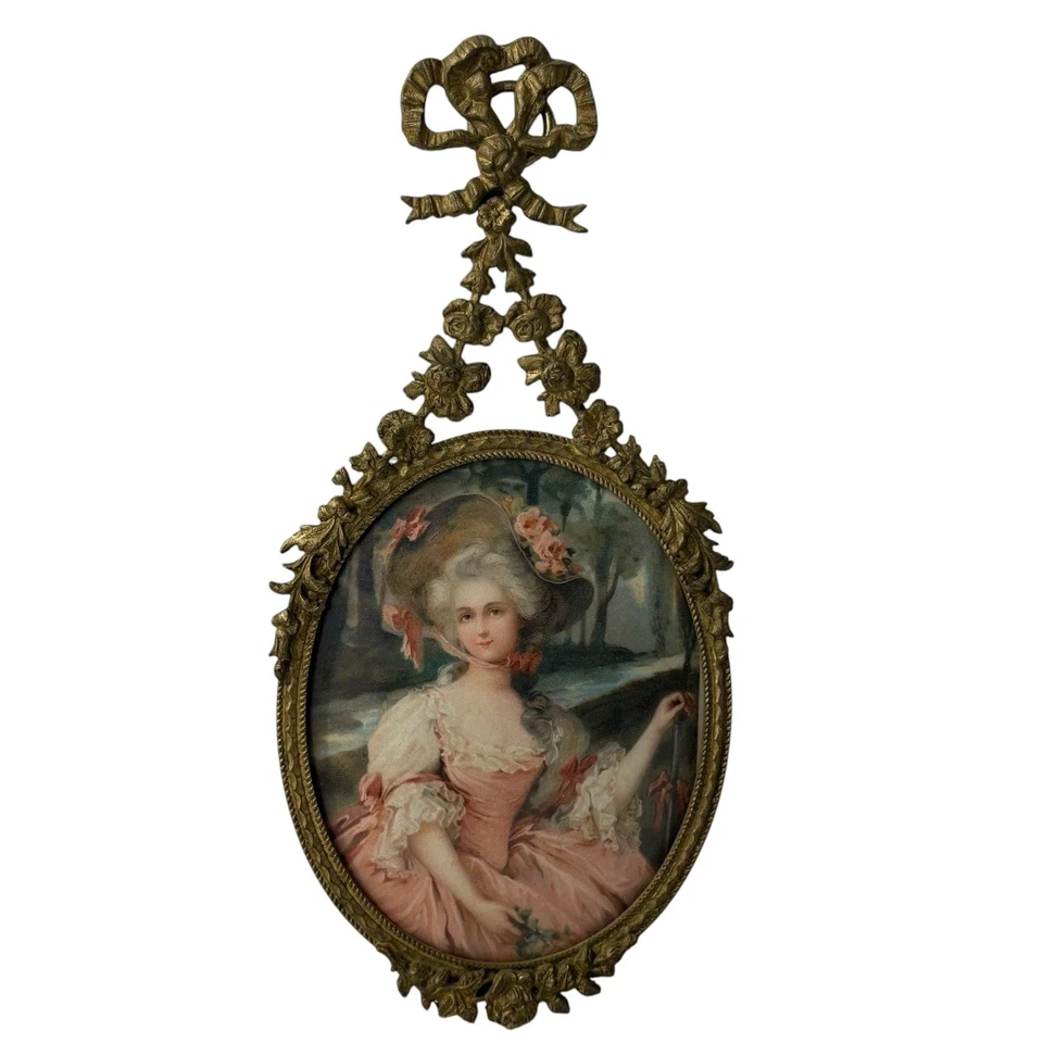 Antiguo marco de fotos ovalado de latón Stern Brothers New York colgante floral Foto 2 de 4