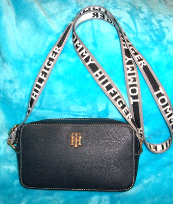 TOMMY HILFIGER Black Adrienne II, Camera Crossbody Bag W/Logo Strap