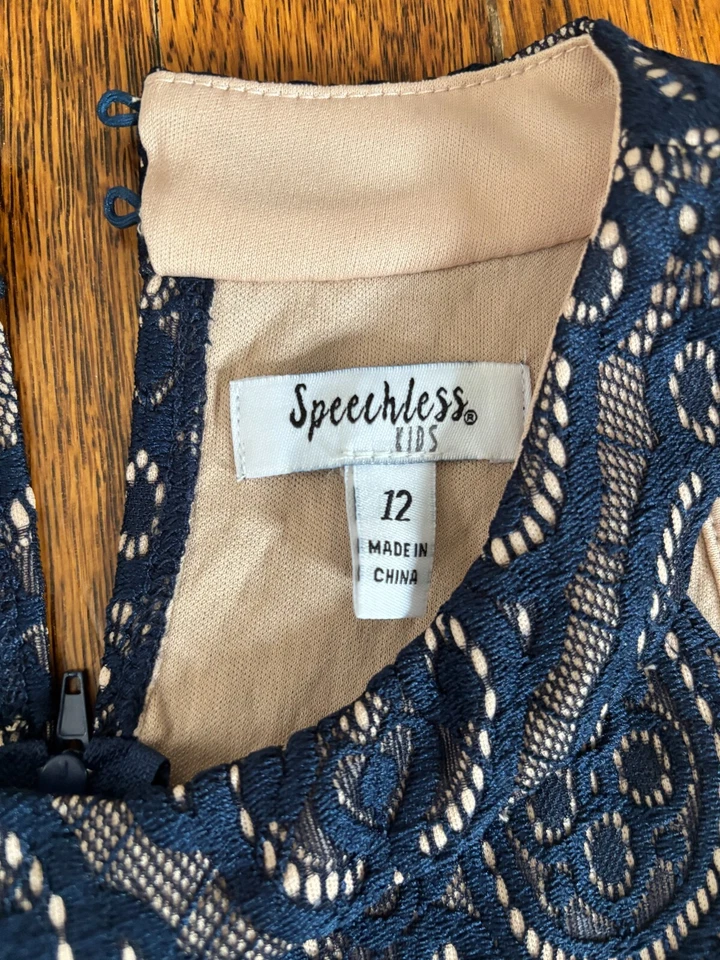 Vestido Speechless Niñas Talla 12 Azul Marino Fiesta Formal Alta-Baja Línea A Encaje Perla Foto 4 de 4