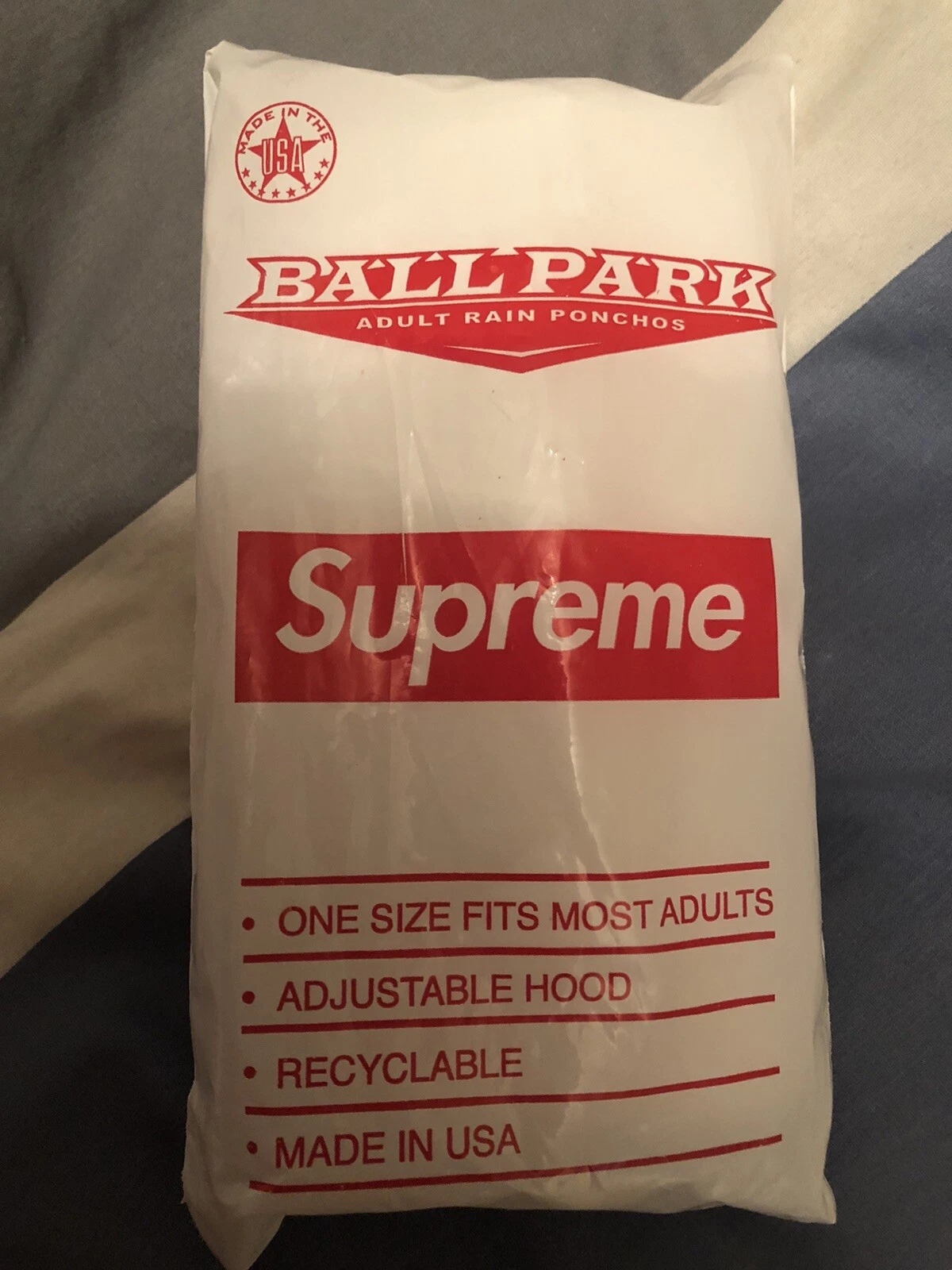Boîte poncho Supreme New York Ballpark logo SS20