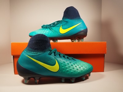 size 5.5 football cleats