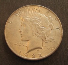 1922  Peace Silver Dollar - 90% Silver - * (P4606)