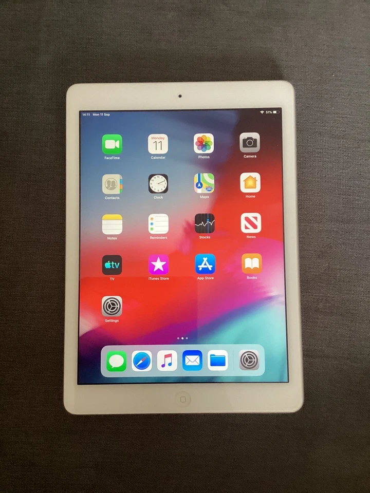 Apple iPad Air 1 -16GB- White (Wi-Fi) A1474 - Image 2 of 4