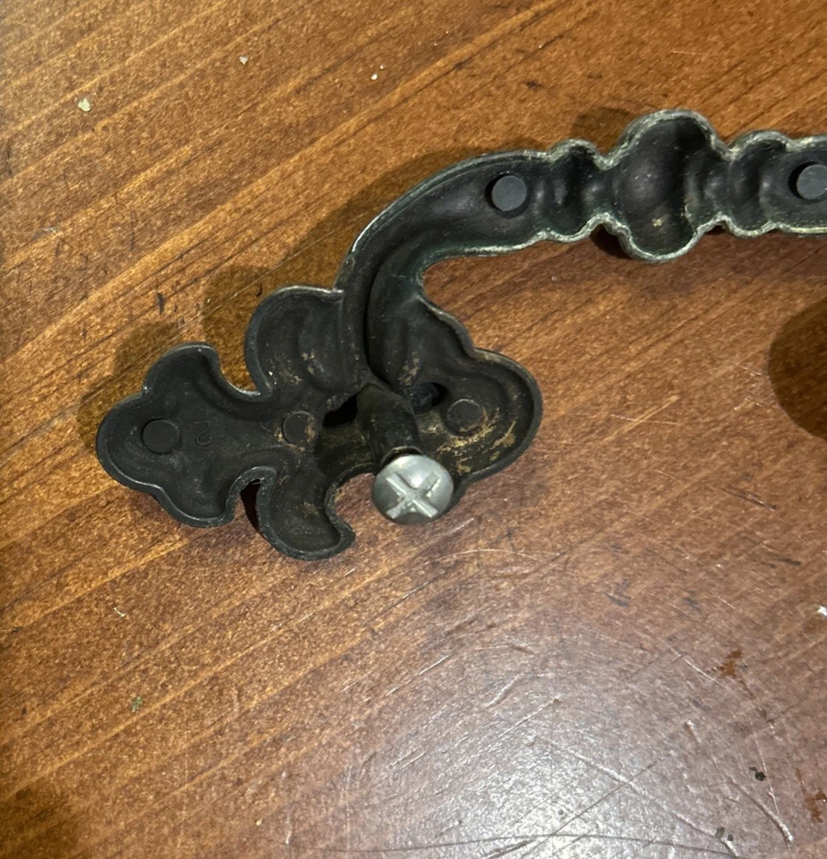 A New Antique Brass Finish Drawer Pulls Cabinet/Furniture Hardware 1 - Image 3 of 4