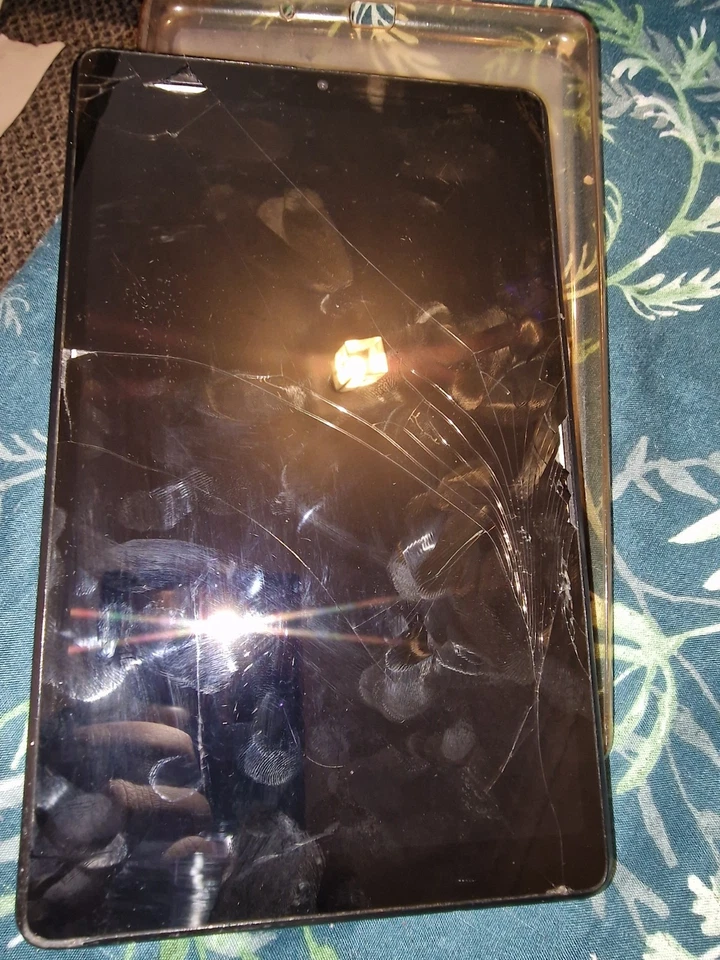 Lenovo Tab For Spare Or Repair Old Model Not Sure Which One  - Image 3 of 4