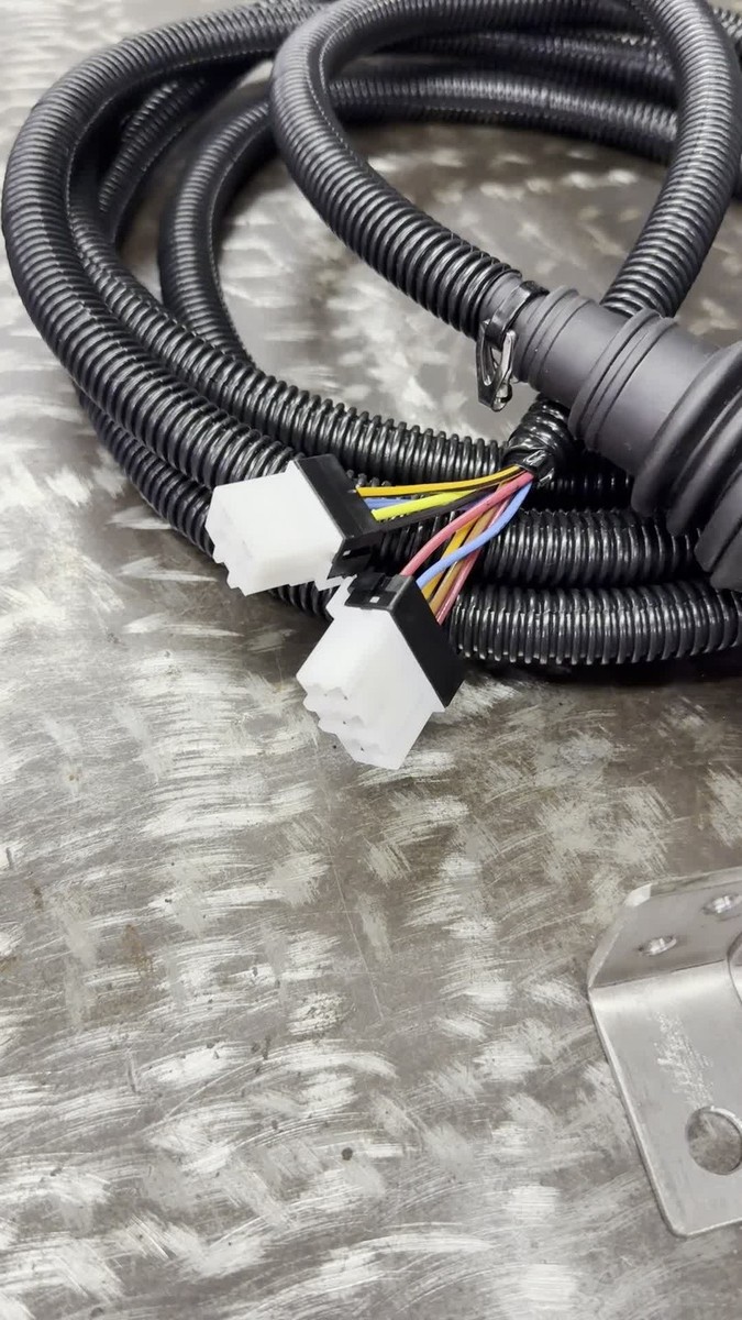 Upgraded Kubota SVL 75 / 75-2 /SVL90 /90-2 /95-2s 14 Pin Coupler