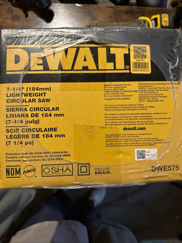 DEWALT DWE575S 7-1/4" Circular Saw Kit - Yellow new!!!! - Image 4 of 4
